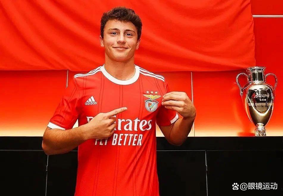 关于葡超赛后再迎强敌,本菲卡止住颓势,主帅态度——引发热议,球探报告显示潜力的信息 关于葡超赛后再迎强敌,本菲卡止住颓势,主帅态度——引发热议,球探报告显示潜力的信息