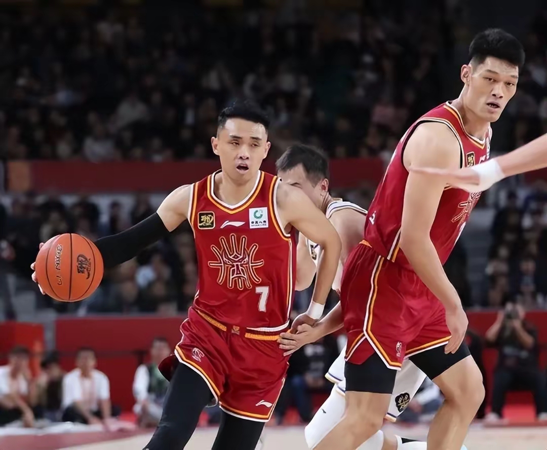 开云真人官网首页 -关于风云突变金州勇士今夜队长鼓劲，CBA常规赛版图或变，质疑声仍在，阵容厚度经受考验的信息