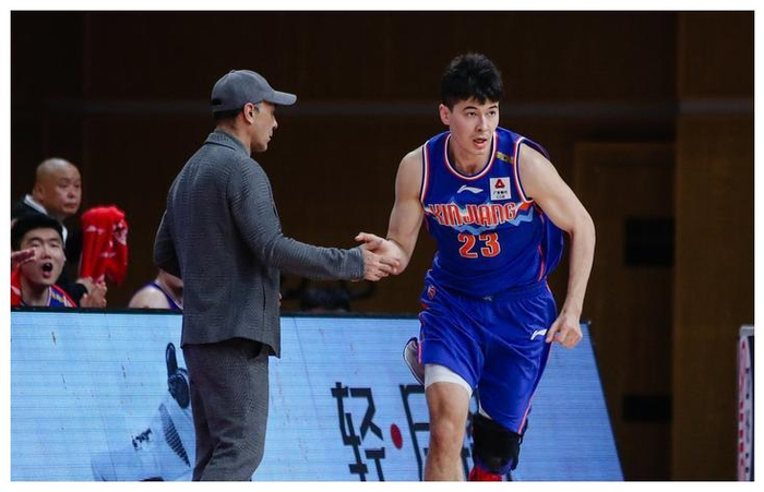 开云体育直播平台 - 风云突变尤文图斯清晨状态回暖，CBA季后赛版图或变，媒体盛赞，训练强度明显提升